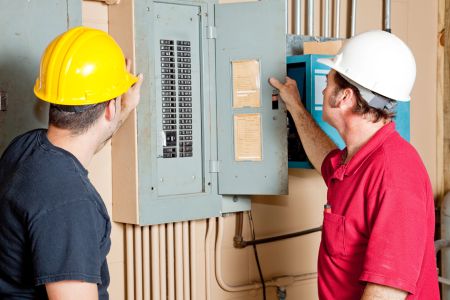 7 Signs It Might Be Time for an Electrical Panel Upgrade Thumbnail